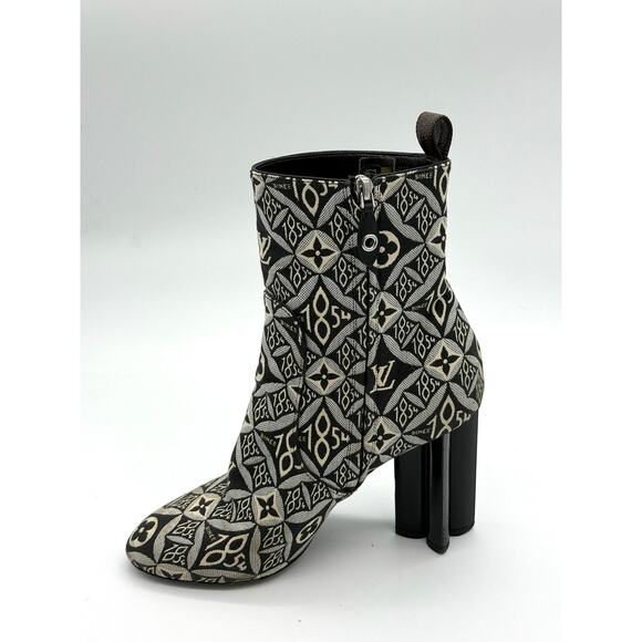 Louis Vuitton 1854 Monogram Ankle Heeled Boots *SIZE 39*2020 Collection - Picture 6 of 10